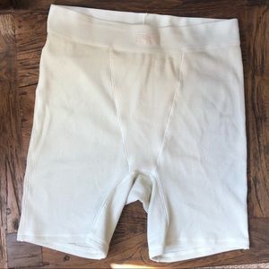 SKIMS Cotton Rib Boxer shorts in color BONE